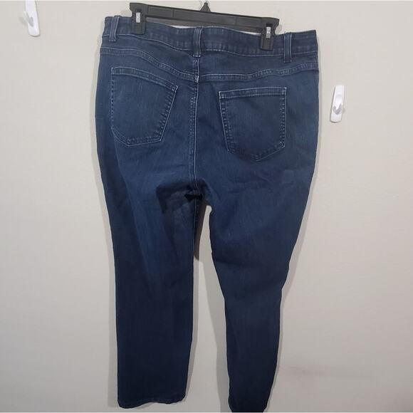 Croft & Barrow mom jeans classic fit plus 16 short - Picture 2 of 5